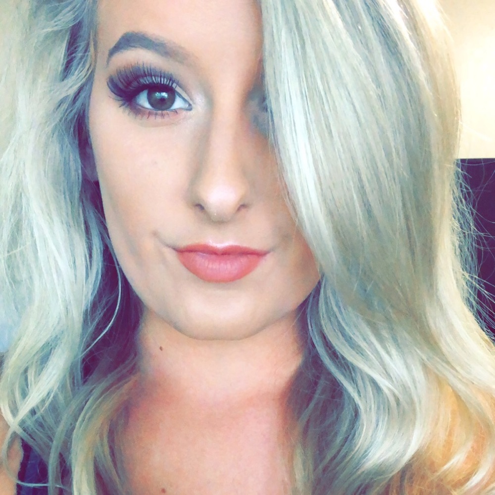 Meet your Posher, Ashley